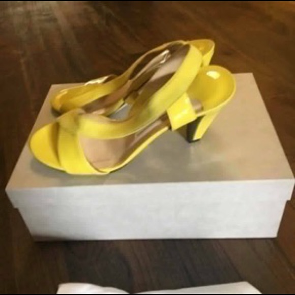 Beautiful yellow (summer ready) Jimmy Choo shoes! - Picture 3 of 5